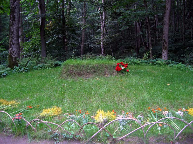 Leo Tolstoy grave